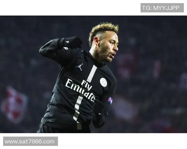 世界四大足球巨星的历史地位与成就对比分析