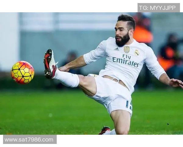 足球场上的艺术之作那些逆天停球球星的精彩瞬间