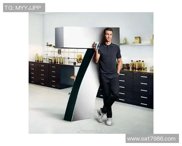 足球巨星的香水新品推出盛大，各界球迷纷纷疯抢